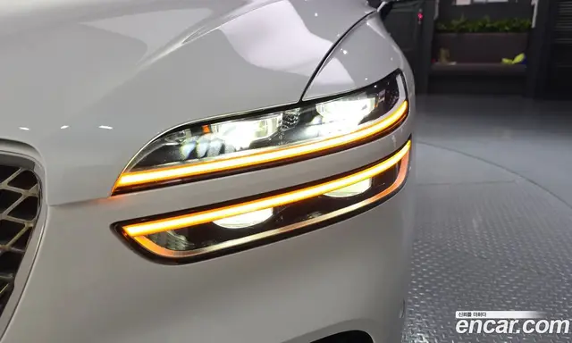Genesis GV70 2022 2.5 автомат (гидро), миниатюра 8 Genesis GV70 2022 2.5 автомат (гидро), миниатюра 8