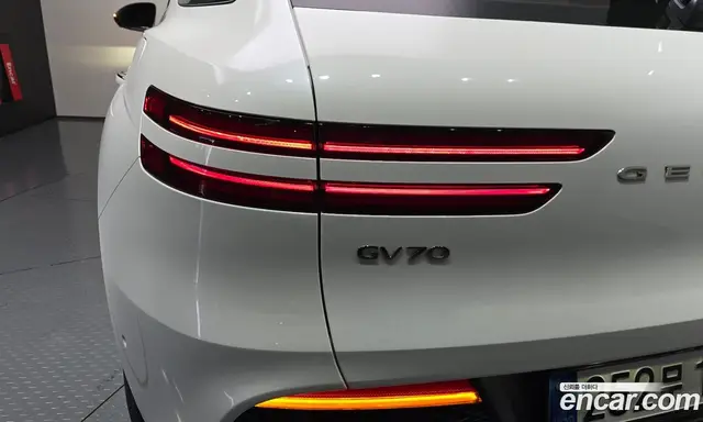 Genesis GV70 2022 2.5 автомат (гидро), миниатюра 9 Genesis GV70 2022 2.5 автомат (гидро), миниатюра 9