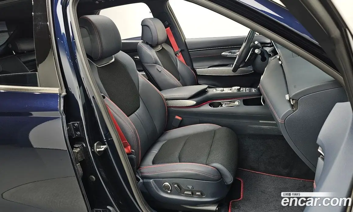 Genesis GV70 2023 3.5 автомат (гидро), фото 15 Genesis GV70 2023 3.5 автомат (гидро), фото 15