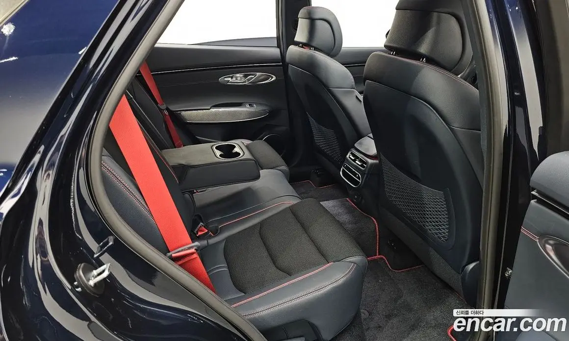 Genesis GV70 2023 3.5 автомат (гидро), фото 16 Genesis GV70 2023 3.5 автомат (гидро), фото 16