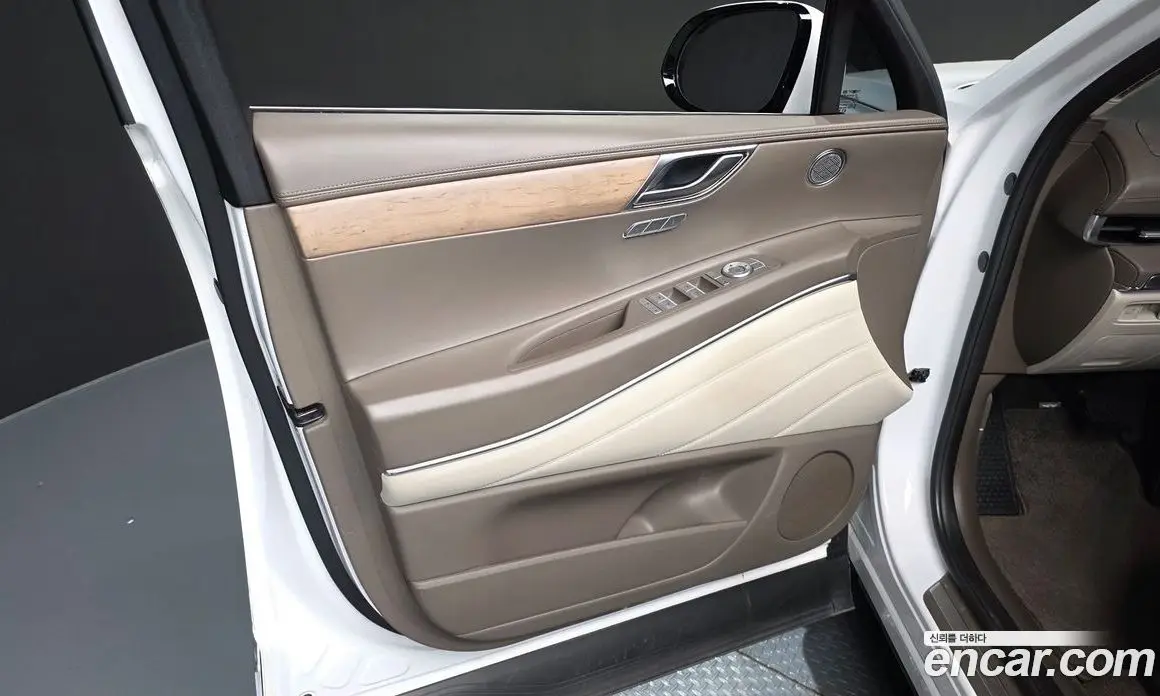 Genesis GV80 2022 2.5 автомат (гидро), фото 14 Genesis GV80 2022 2.5 автомат (гидро), фото 14