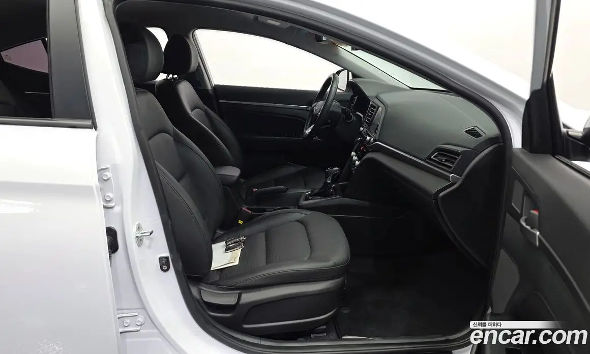 Hyundai Avante 2019 1.6 автомат (гидро), фото 16 Hyundai Avante 2019 1.6 автомат (гидро), фото 16