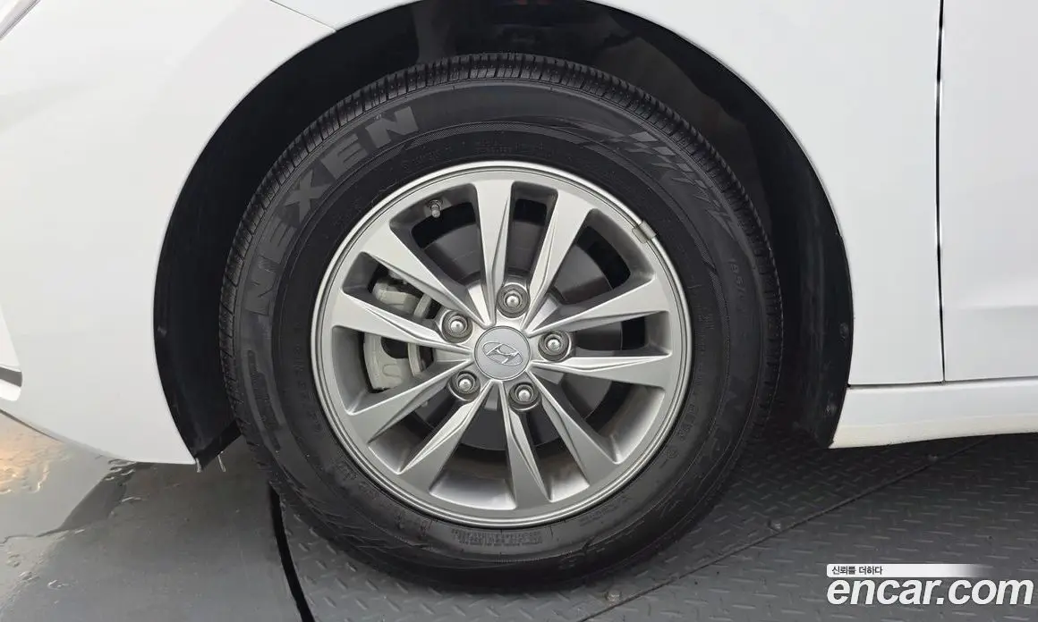 Hyundai Avante 2019 1.6 автомат (гидро), фото 5 Hyundai Avante 2019 1.6 автомат (гидро), фото 5