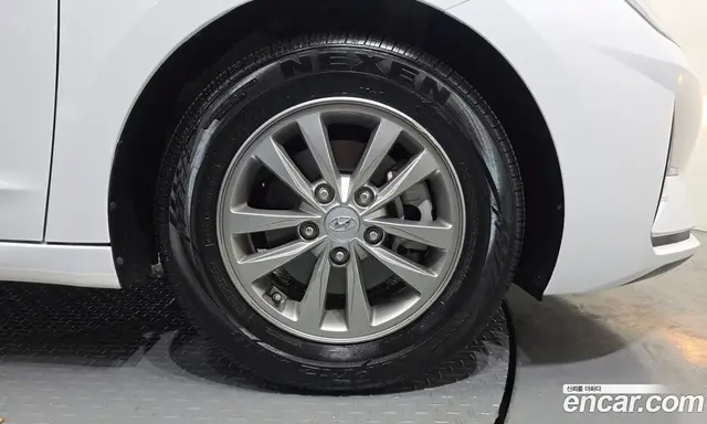 Hyundai Avante 2019 1.6 автомат (гидро), миниатюра 7 Hyundai Avante 2019 1.6 автомат (гидро), миниатюра 7