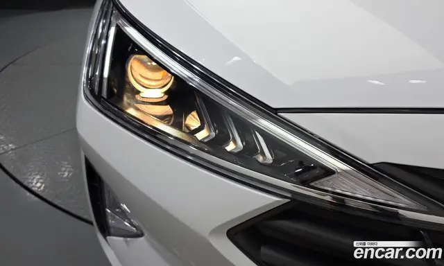Hyundai Avante 2019 1.6 автомат (гидро), миниатюра 8 Hyundai Avante 2019 1.6 автомат (гидро), миниатюра 8