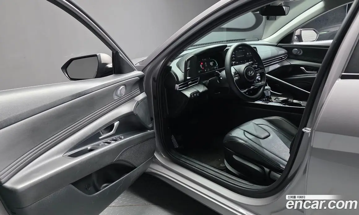 Hyundai Avante 2023 1.6 автомат (гидро), фото 10 Hyundai Avante 2023 1.6 автомат (гидро), фото 10