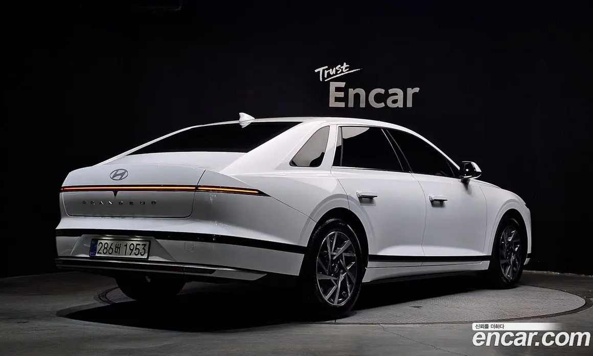 Hyundai Grandeur 2025 2.5 автомат (гидро), фото 2 Hyundai Grandeur 2025 2.5 автомат (гидро), фото 2