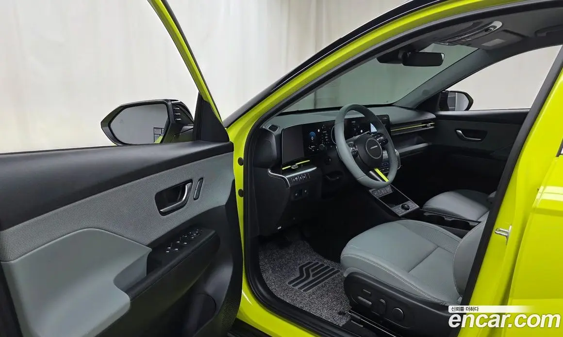 Hyundai Kona 2023 1.6 автомат (гидро), фото 13
