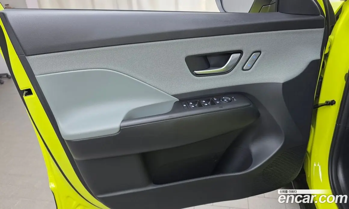 Hyundai Kona 2023 1.6 автомат (гидро), фото 14