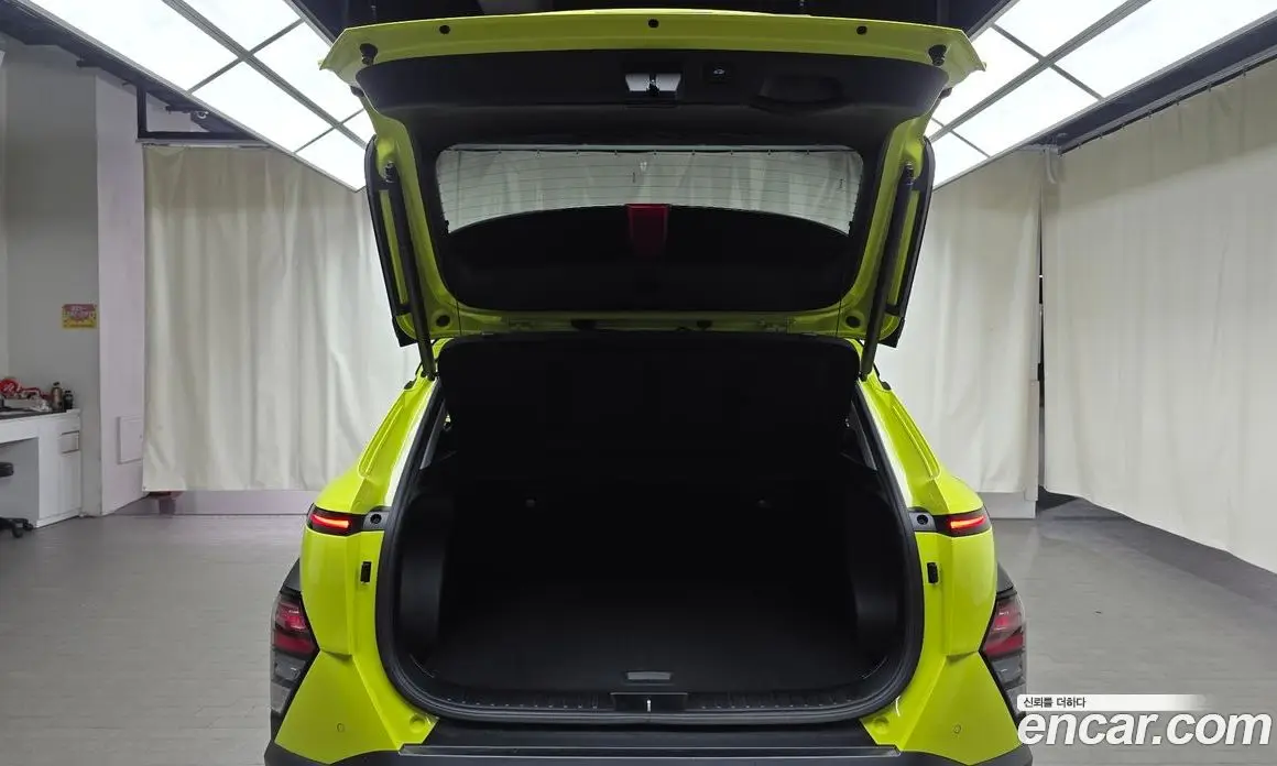 Hyundai Kona 2023 1.6 автомат (гидро), фото 22