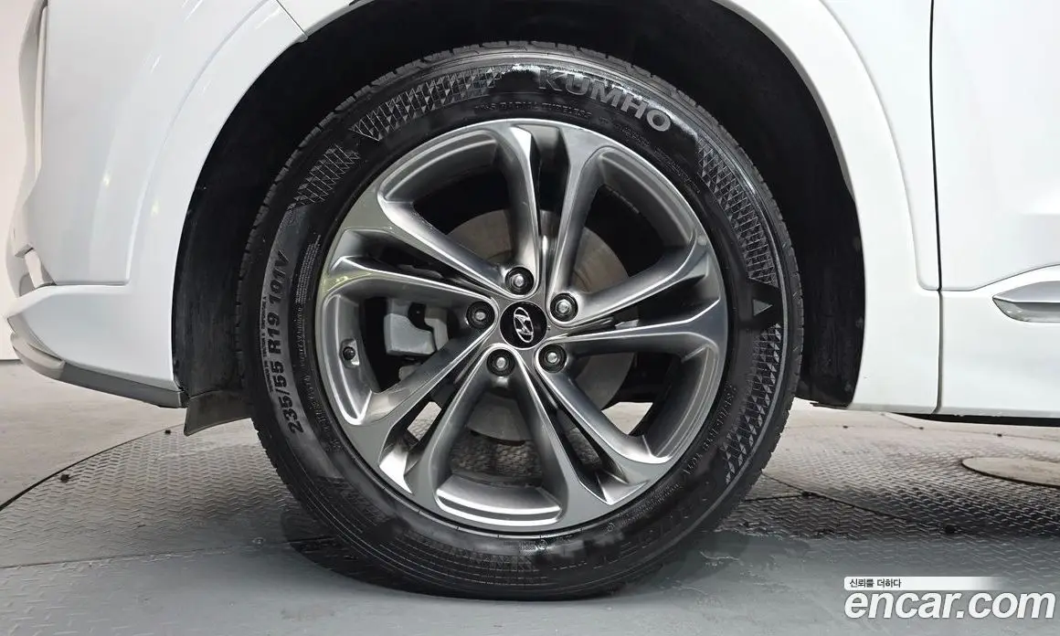 Hyundai Santa Fe 2018 2.0 автомат (гидро), фото 4 Hyundai Santa Fe 2018 2.0 автомат (гидро), фото 4