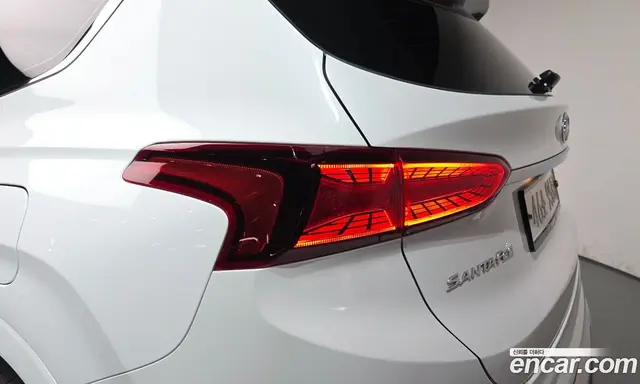 Hyundai Santa Fe 2018 2.0 автомат (гидро), миниатюра 8 Hyundai Santa Fe 2018 2.0 автомат (гидро), миниатюра 8