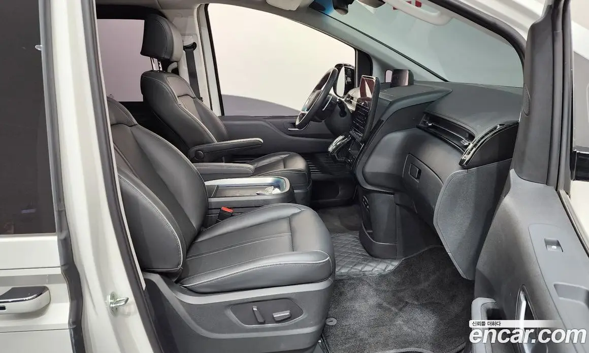 Hyundai Staria 2022 3.5 автомат (гидро), фото 16 Hyundai Staria 2022 3.5 автомат (гидро), фото 16