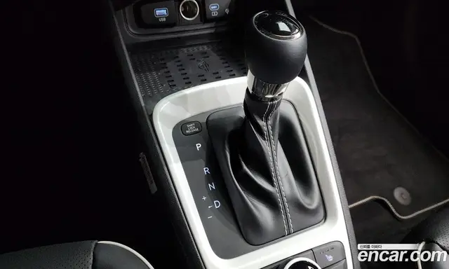 Hyundai Venue 2023 1.6 автомат (гидро), миниатюра 12