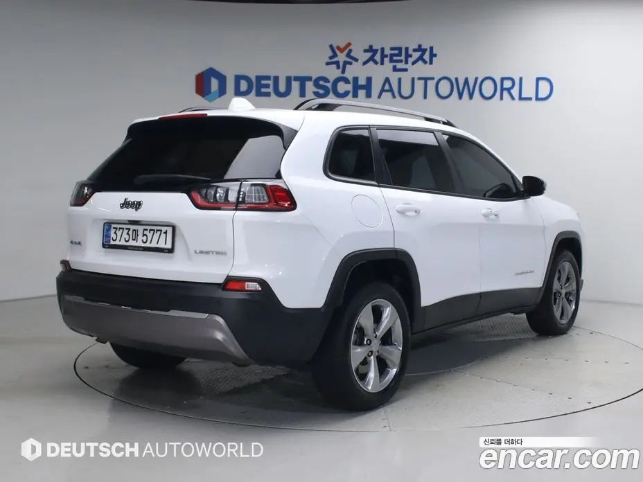 Jeep Cherokee 2022 2.4 автомат (гидро), фото 2 Jeep Cherokee 2022 2.4 автомат (гидро), фото 2