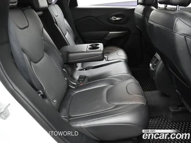 Jeep Cherokee 2022 2.4 автомат (гидро), миниатюра 12