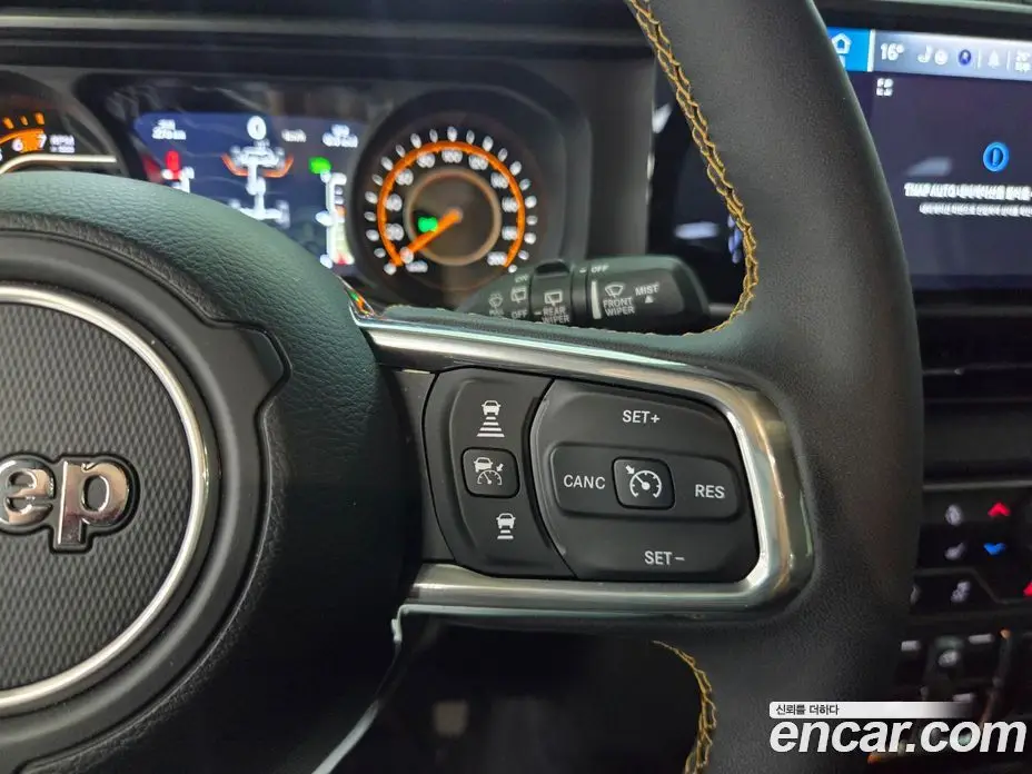 Jeep Wrangler 2024 2.0 автомат (гидро), фото 18 Jeep Wrangler 2024 2.0 автомат (гидро), фото 18