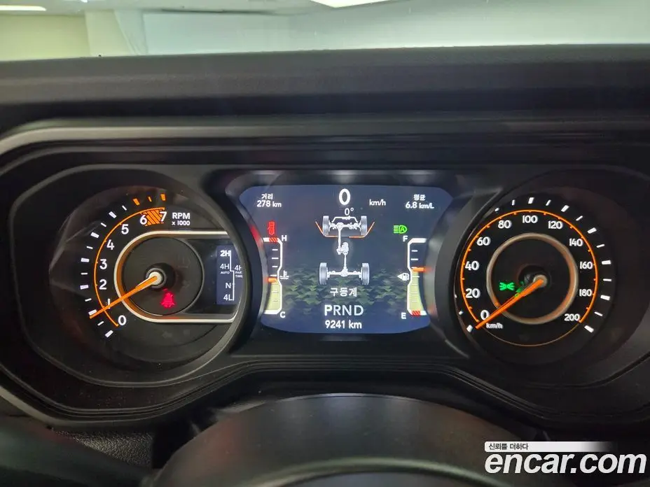 Jeep Wrangler 2024 2.0 автомат (гидро), фото 8 Jeep Wrangler 2024 2.0 автомат (гидро), фото 8