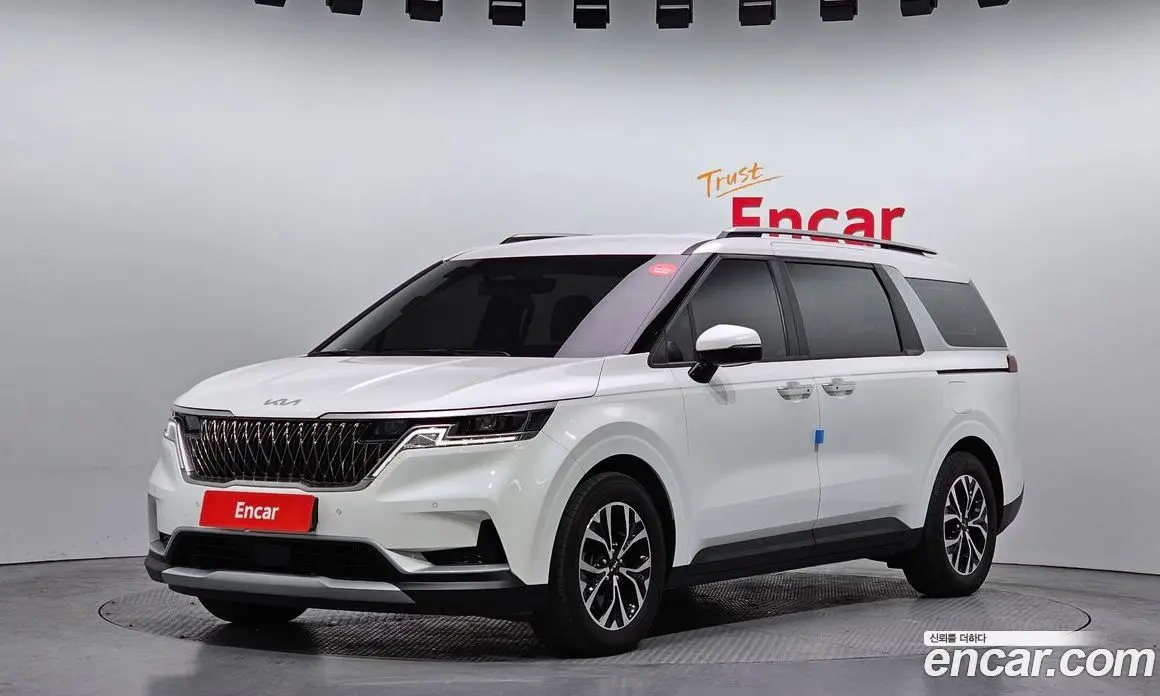 Kia Carnival 2023 2.2 автомат (гидро), фото 1 Kia Carnival 2023 2.2 автомат (гидро), фото 1