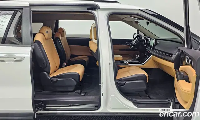 Kia Carnival 2023 2.2 автомат (гидро), миниатюра 10 Kia Carnival 2023 2.2 автомат (гидро), миниатюра 10