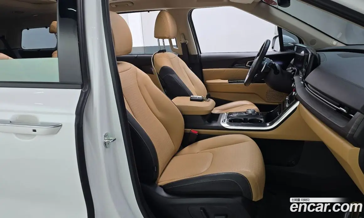 Kia Carnival 2023 2.2 автомат (гидро), фото 16 Kia Carnival 2023 2.2 автомат (гидро), фото 16