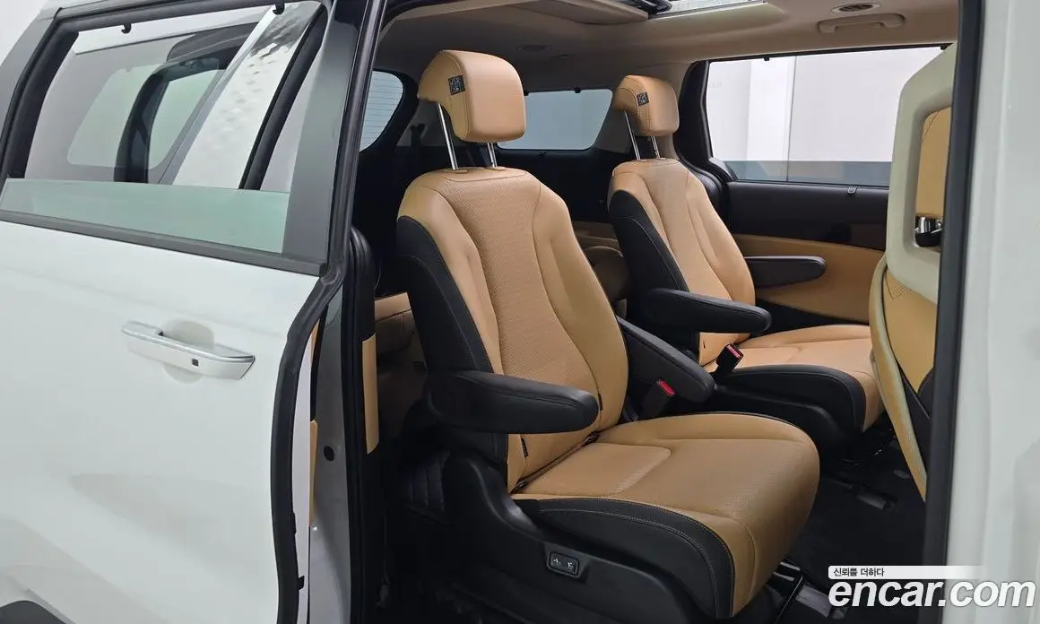 Kia Carnival 2023 2.2 автомат (гидро), фото 17 Kia Carnival 2023 2.2 автомат (гидро), фото 17