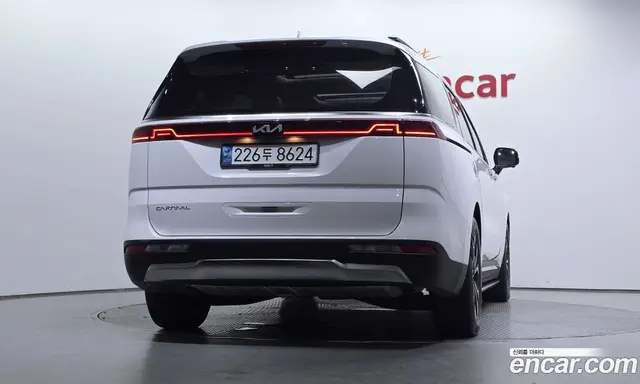 Kia Carnival 2023 2.2 автомат (гидро), миниатюра 4 Kia Carnival 2023 2.2 автомат (гидро), миниатюра 4
