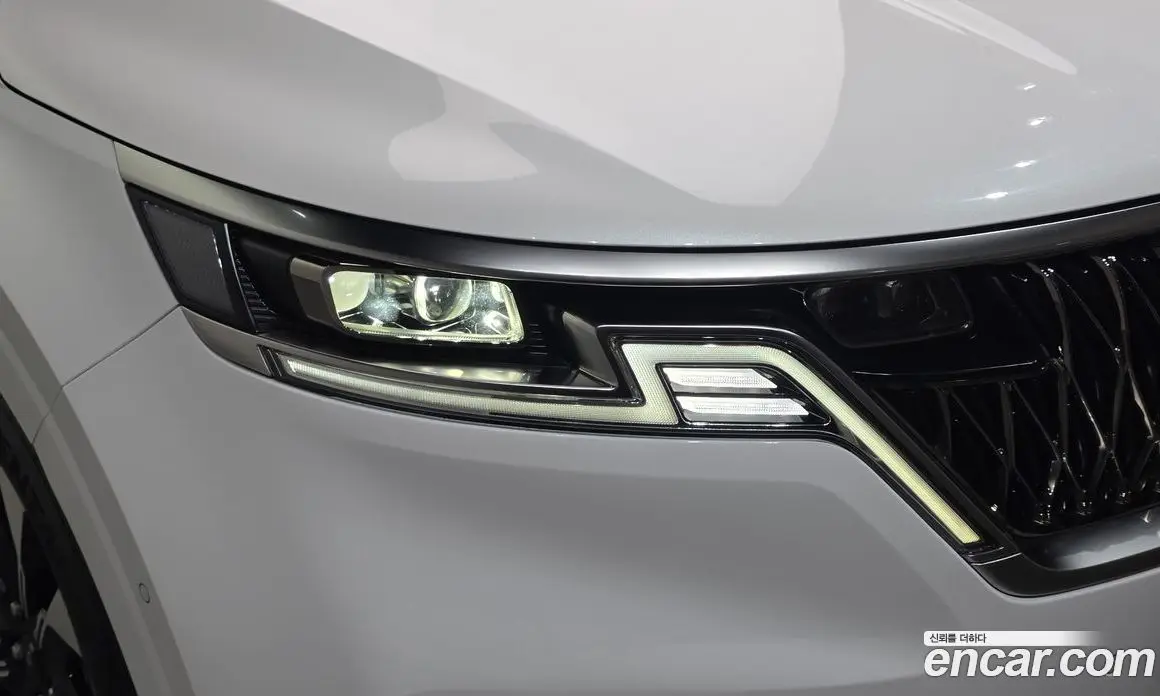 Kia Carnival 2023 2.2 автомат (гидро), фото 8 Kia Carnival 2023 2.2 автомат (гидро), фото 8