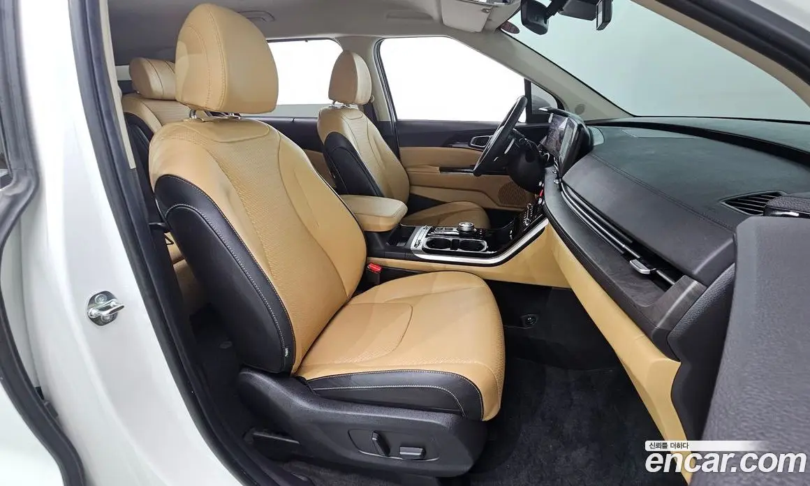Kia Carnival 2023 2.2 автомат (гидро), фото 16