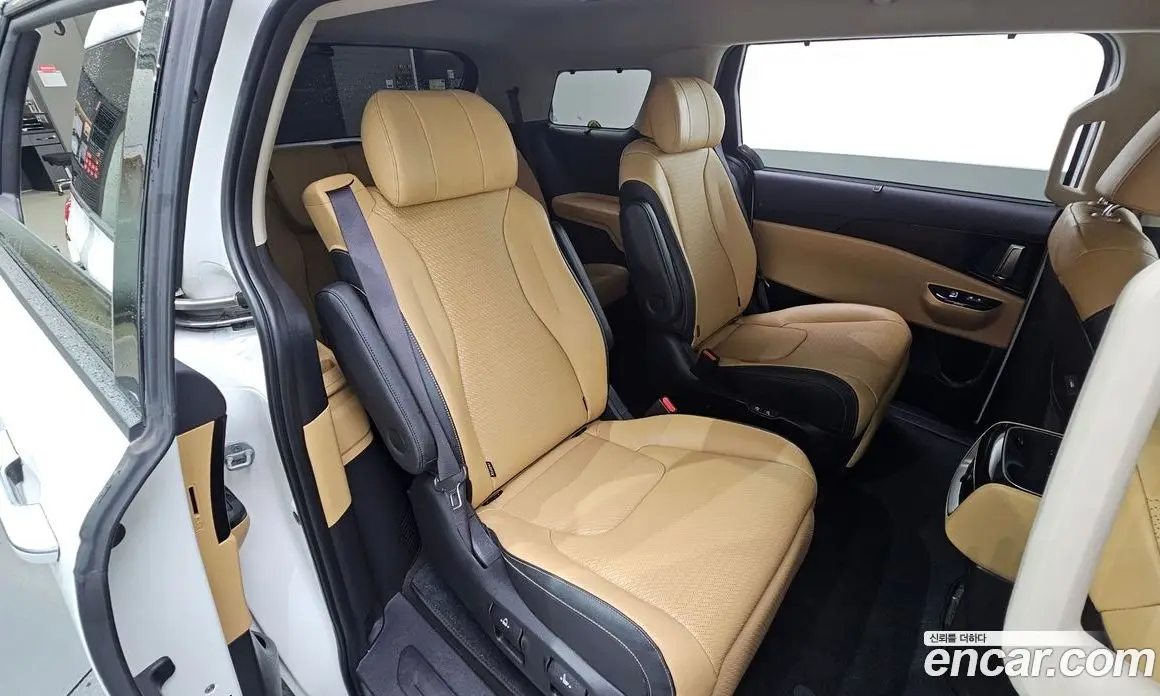 Kia Carnival 2023 2.2 автомат (гидро), фото 17