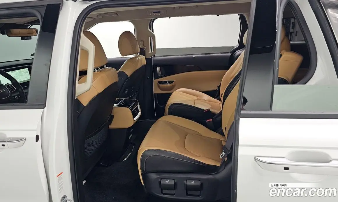 Kia Carnival 2023 2.2 автомат (гидро), фото 24