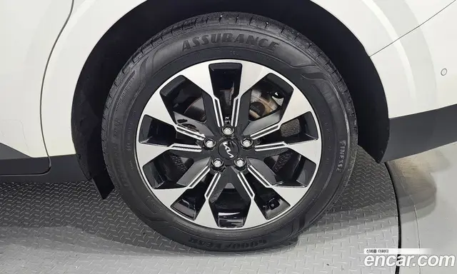 Kia Carnival 2023 2.2 автомат (гидро), миниатюра 7