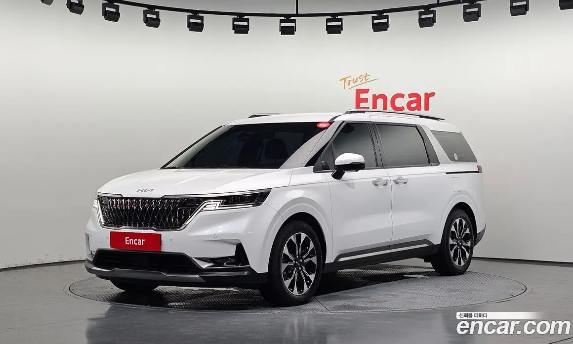 Kia Carnival 2023 3.5 автомат (гидро), фото 1 Kia Carnival 2023 3.5 автомат (гидро), фото 1