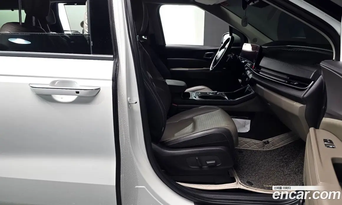 Kia Carnival 2024 3.5 автомат (гидро), фото 16 Kia Carnival 2024 3.5 автомат (гидро), фото 16