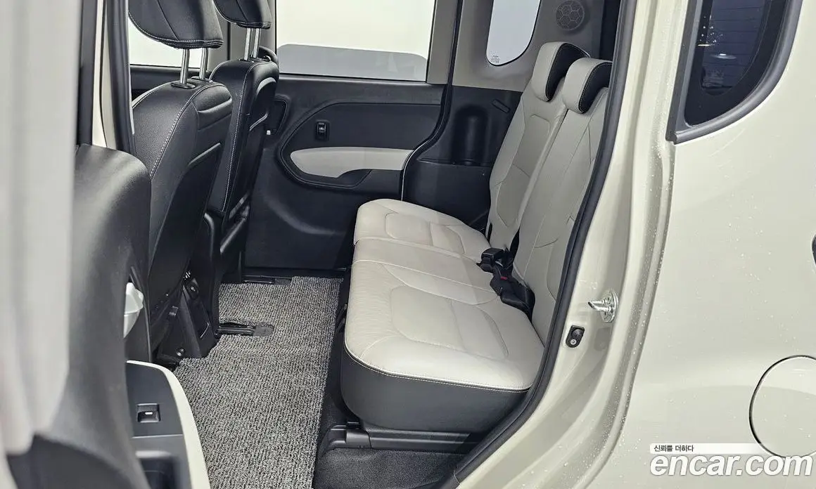 Kia Ray 2023 1.0 автомат (гидро), фото 11