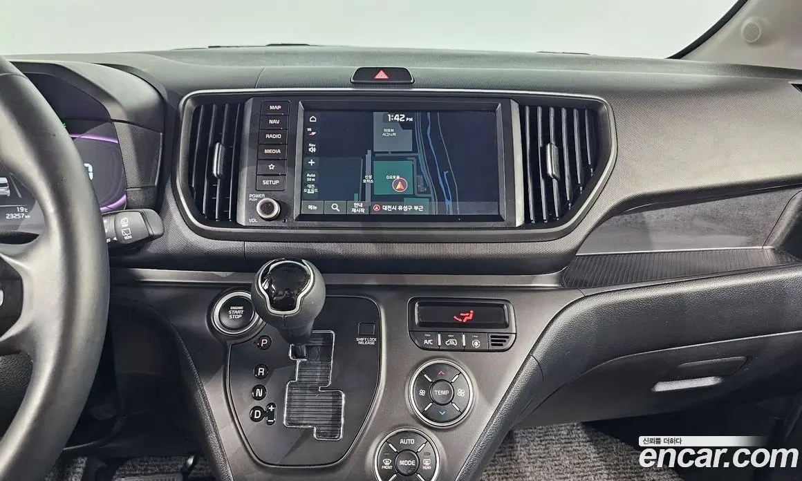 Kia Ray 2023 1.0 автомат (гидро), фото 13