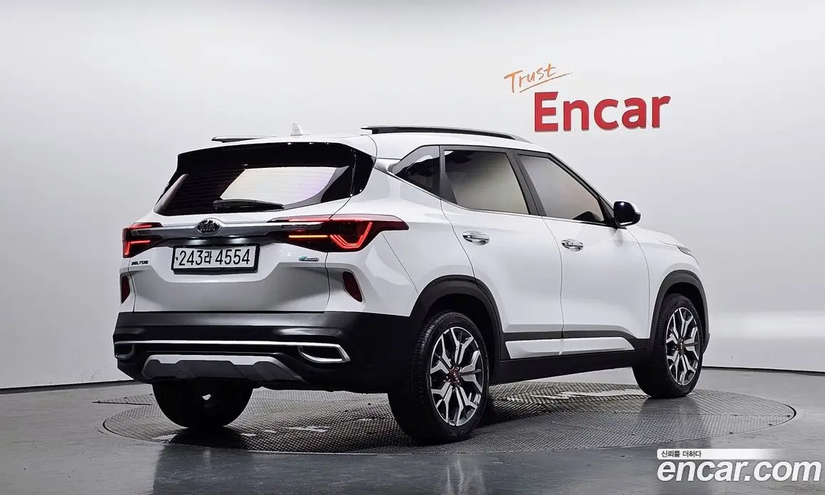 Kia Seltos 2019 1.6 автомат (гидро), фото 1 Kia Seltos 2019 1.6 автомат (гидро), фото 1