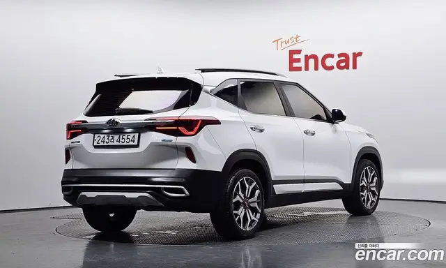 Kia Seltos 2019 1.6 автомат (гидро), миниатюра 1 Kia Seltos 2019 1.6 автомат (гидро), миниатюра 1