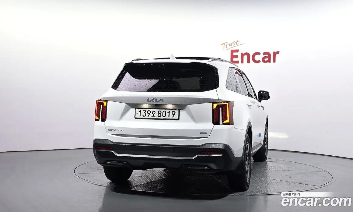 Kia Sorento 2024 1.6 автомат (гидро), фото 4 Kia Sorento 2024 1.6 автомат (гидро), фото 4
