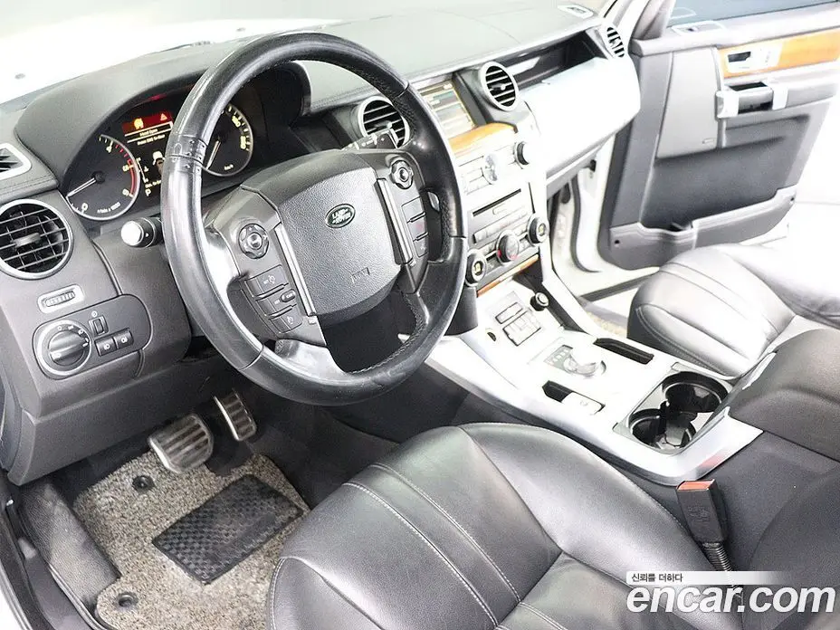 Land Rover Discovery 2014 3.0 автомат (гидро), фото 16 Land Rover Discovery 2014 3.0 автомат (гидро), фото 16