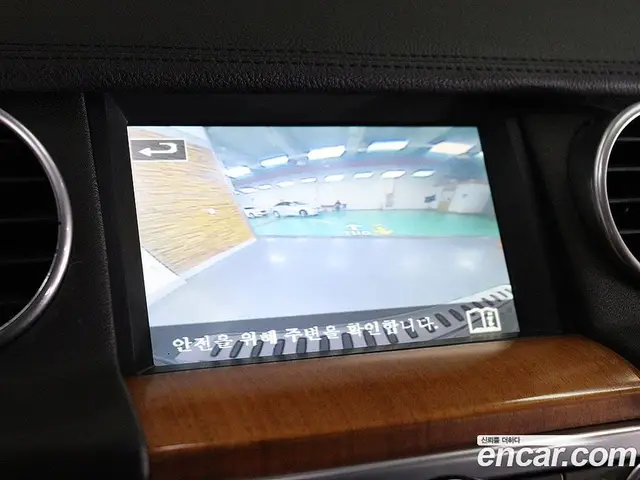 Land Rover Discovery 2014 3.0 автомат (гидро), миниатюра 10 Land Rover Discovery 2014 3.0 автомат (гидро), миниатюра 10