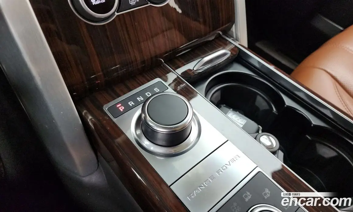 Land Rover Range Rover 2015 5.0 автомат (гидро), фото 12 Land Rover Range Rover 2015 5.0 автомат (гидро), фото 12