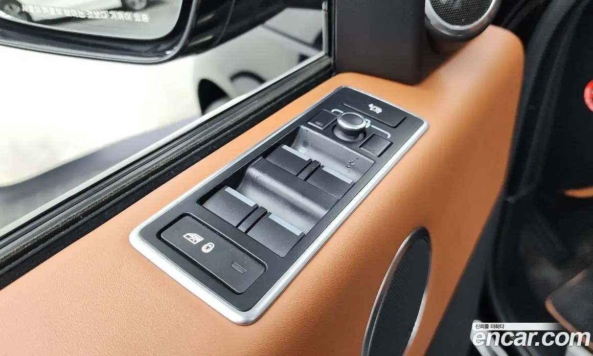 Land Rover Range Rover 2015 5.0 автомат (гидро), фото 30 Land Rover Range Rover 2015 5.0 автомат (гидро), фото 30