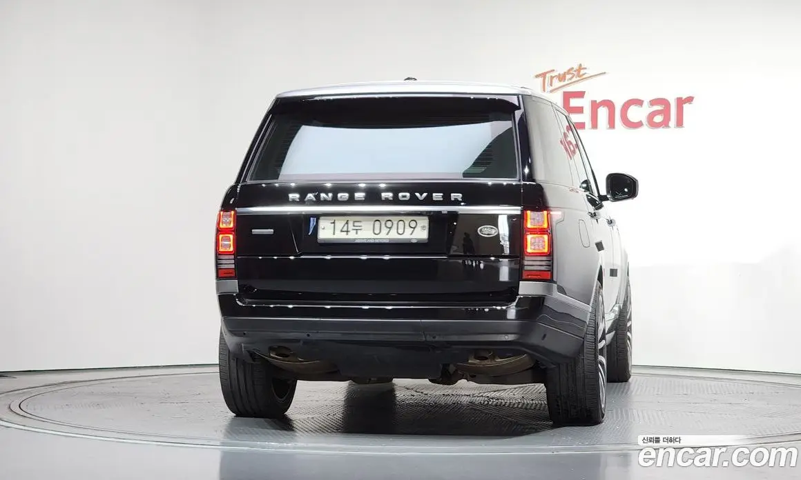Land Rover Range Rover 2015 5.0 автомат (гидро), фото 4 Land Rover Range Rover 2015 5.0 автомат (гидро), фото 4