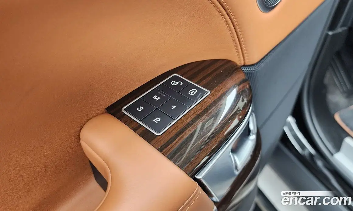 Land Rover Range Rover 2015 5.0 автомат (гидро), фото 35 Land Rover Range Rover 2015 5.0 автомат (гидро), фото 35