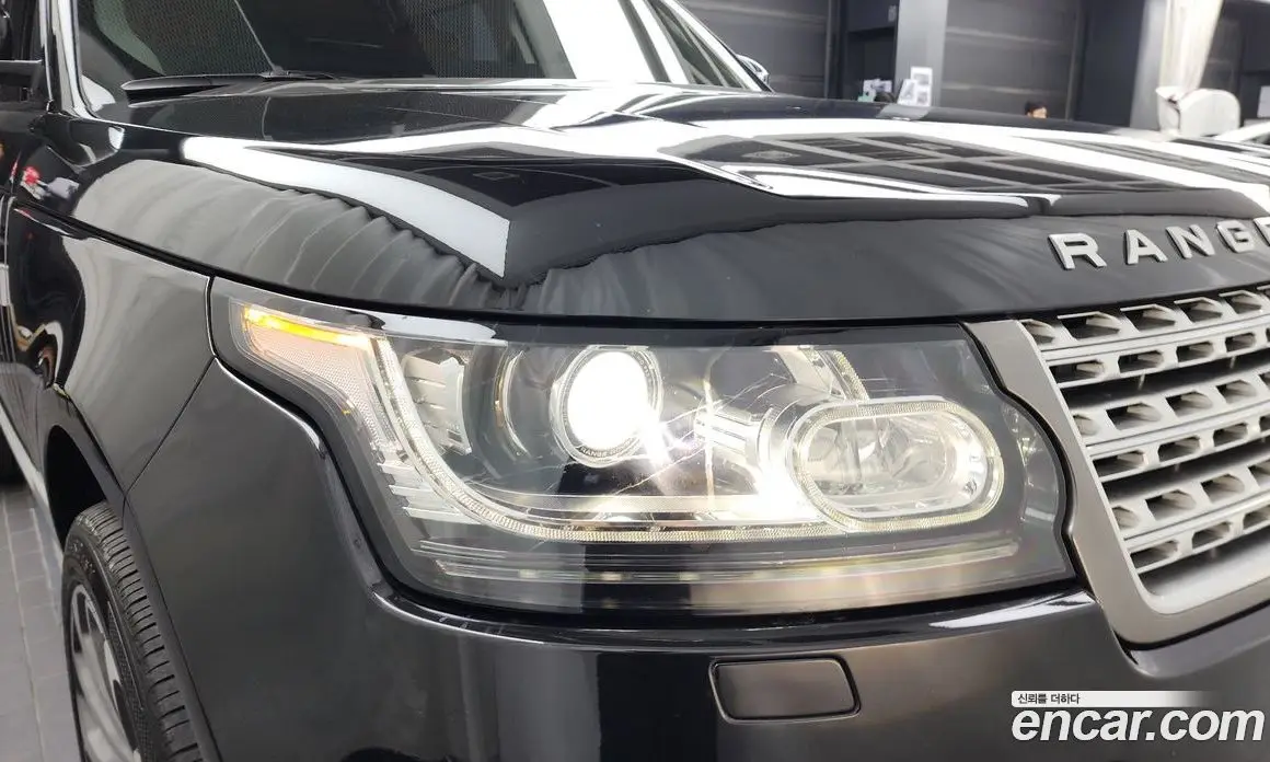 Land Rover Range Rover 2015 5.0 автомат (гидро), фото 8 Land Rover Range Rover 2015 5.0 автомат (гидро), фото 8