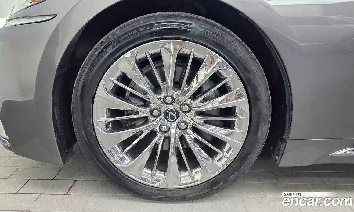 Lexus LS 2019 3.4 автомат (гидро), фото 5 Lexus LS 2019 3.4 автомат (гидро), фото 5