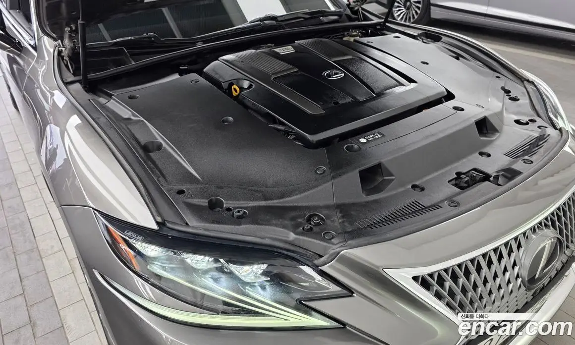 Lexus LS 2019 3.4 автомат (гидро), фото 6 Lexus LS 2019 3.4 автомат (гидро), фото 6
