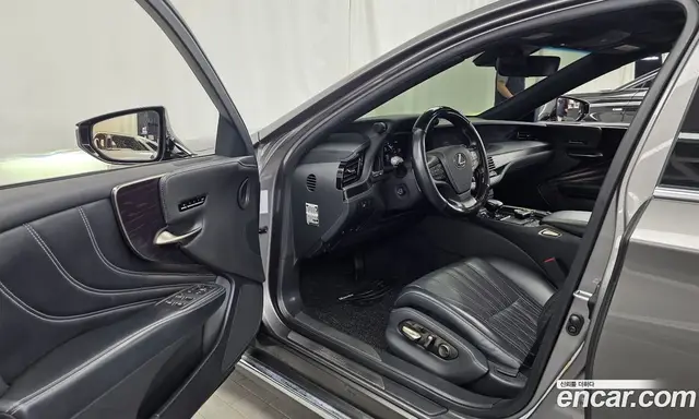 Lexus LS 2019 3.4 автомат (гидро), миниатюра 10 Lexus LS 2019 3.4 автомат (гидро), миниатюра 10