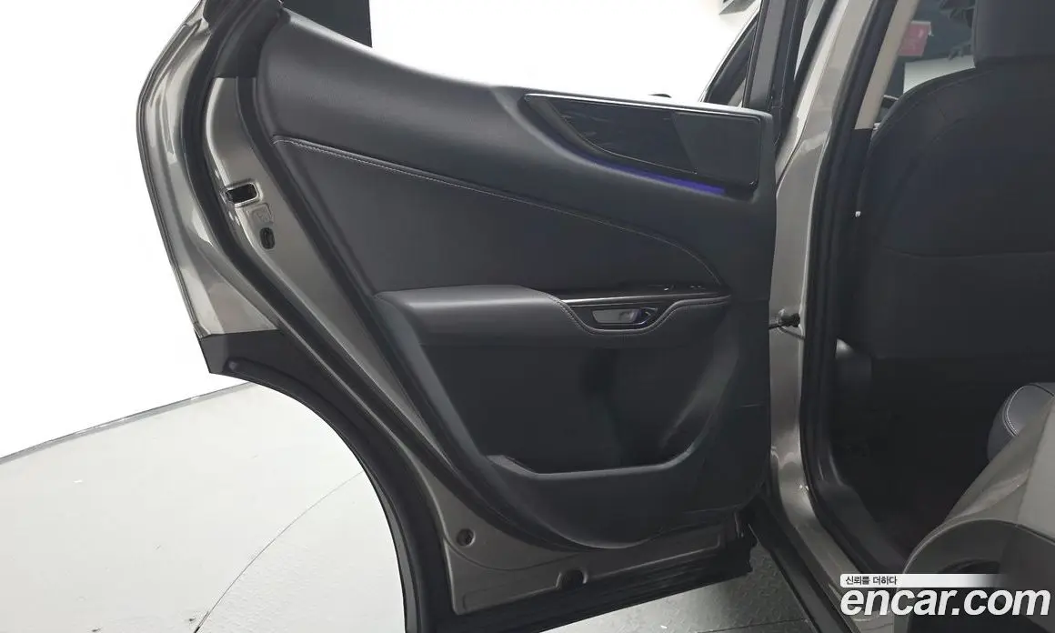 Lexus NX 2024 2.5 автомат (гидро), фото 14 Lexus NX 2024 2.5 автомат (гидро), фото 14